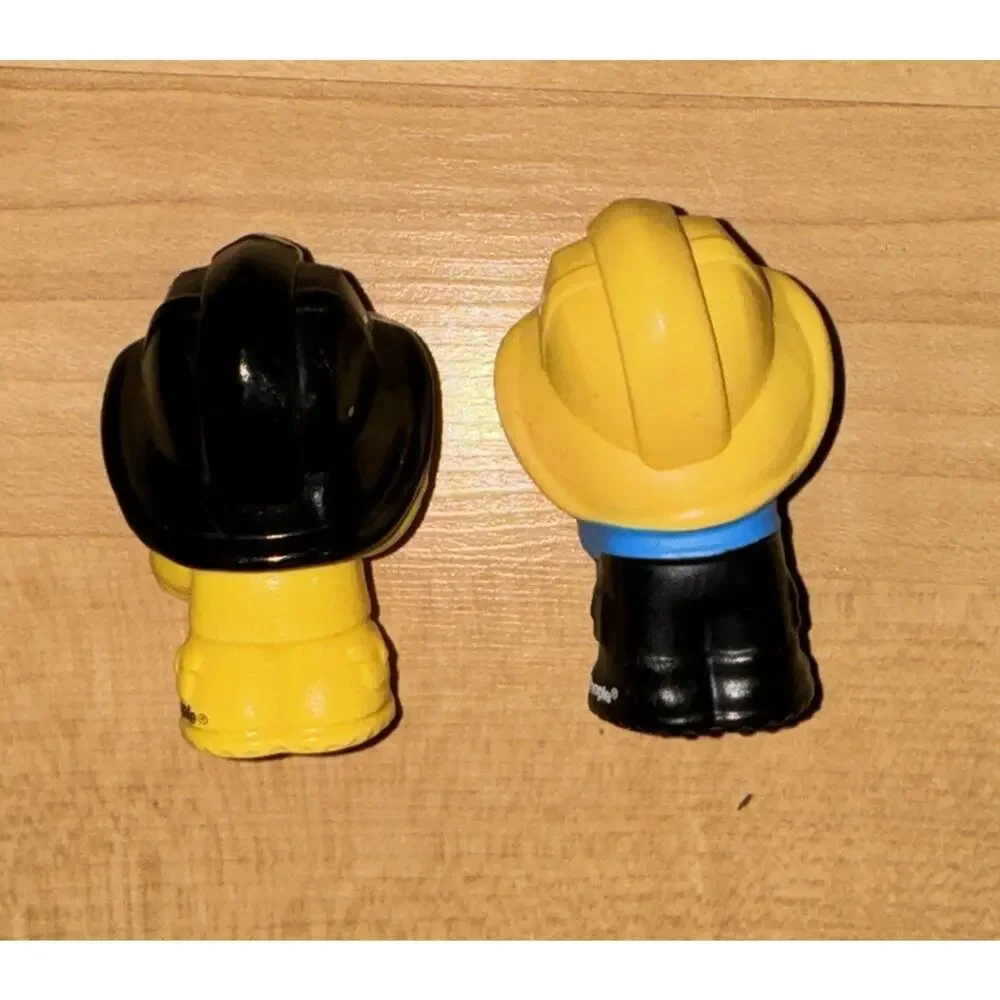 Fisher Price Little People Fire Truck‎ with 2 Firefighter Figures Mattel